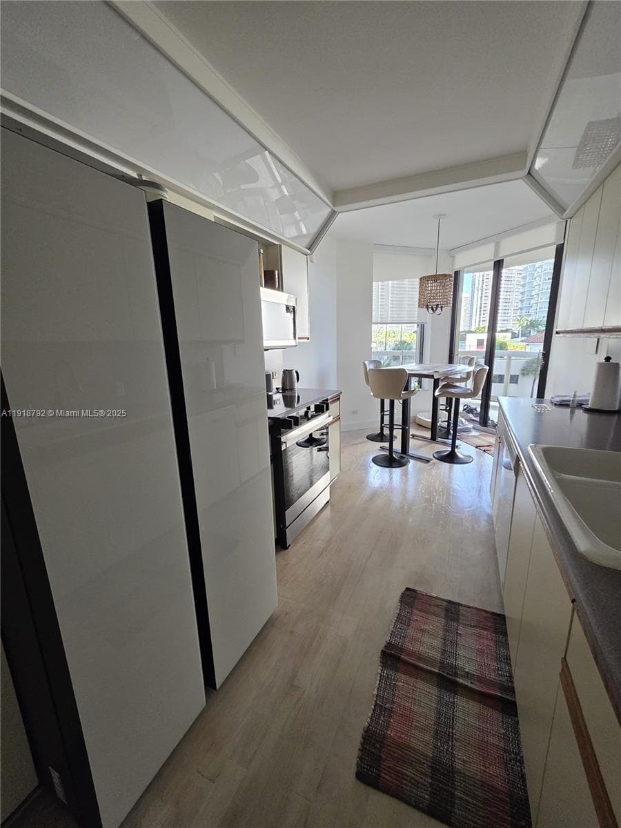 TERRACES NORTH TURNBERRY · #403 in Aventura - Photo 7