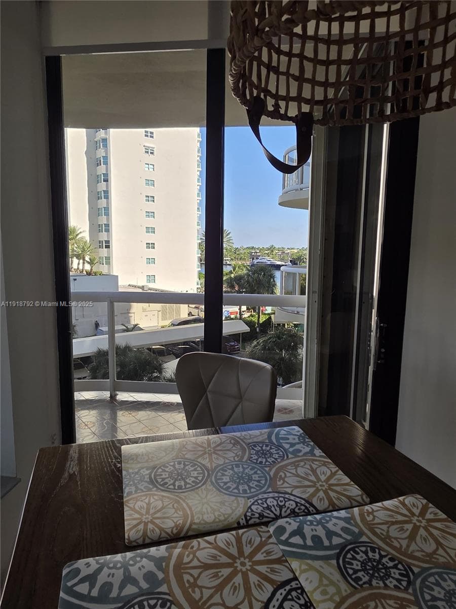 TERRACES NORTH TURNBERRY · #403 in Aventura - Photo 9
