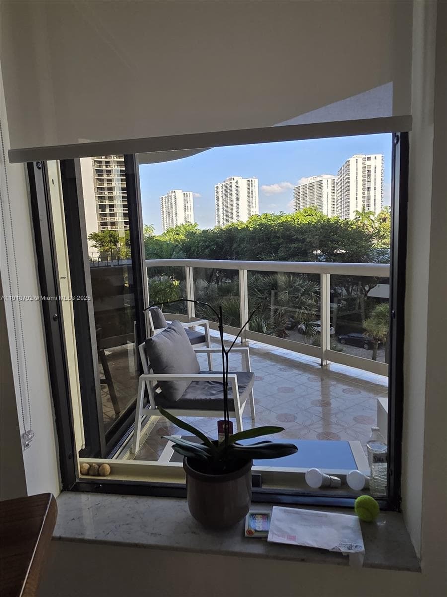 TERRACES NORTH TURNBERRY · #403 in Aventura - Photo 10