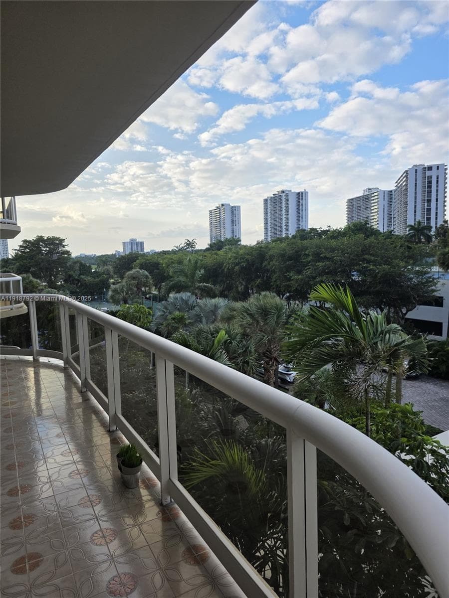 TERRACES NORTH TURNBERRY · #403 in Aventura - Photo 25