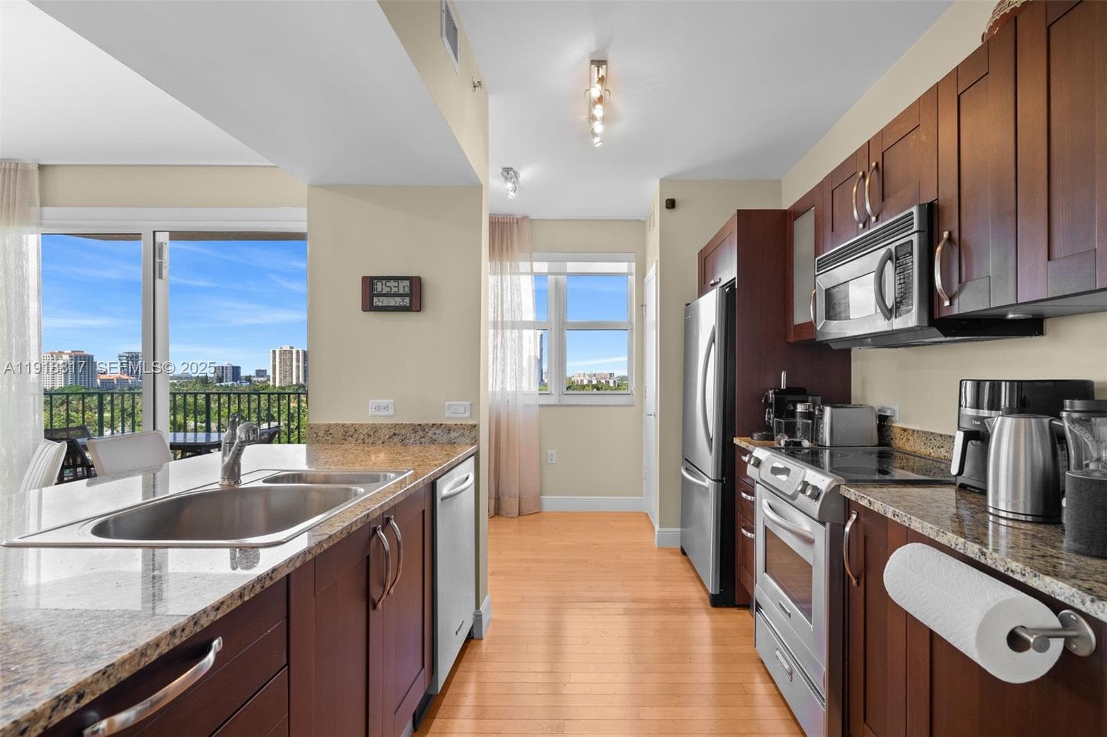 TURNBERRY VLG NO TOWER CO · #1002 in Aventura - Photo 6