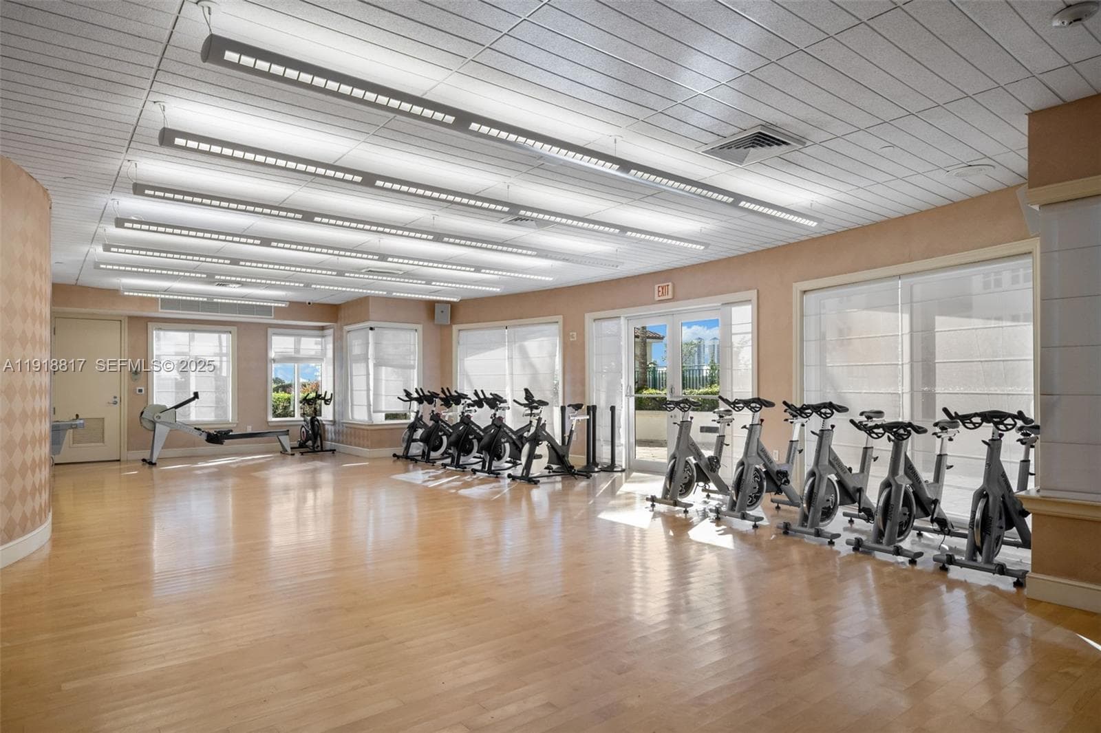 TURNBERRY VLG NO TOWER CO · #1002 in Aventura - Photo 32