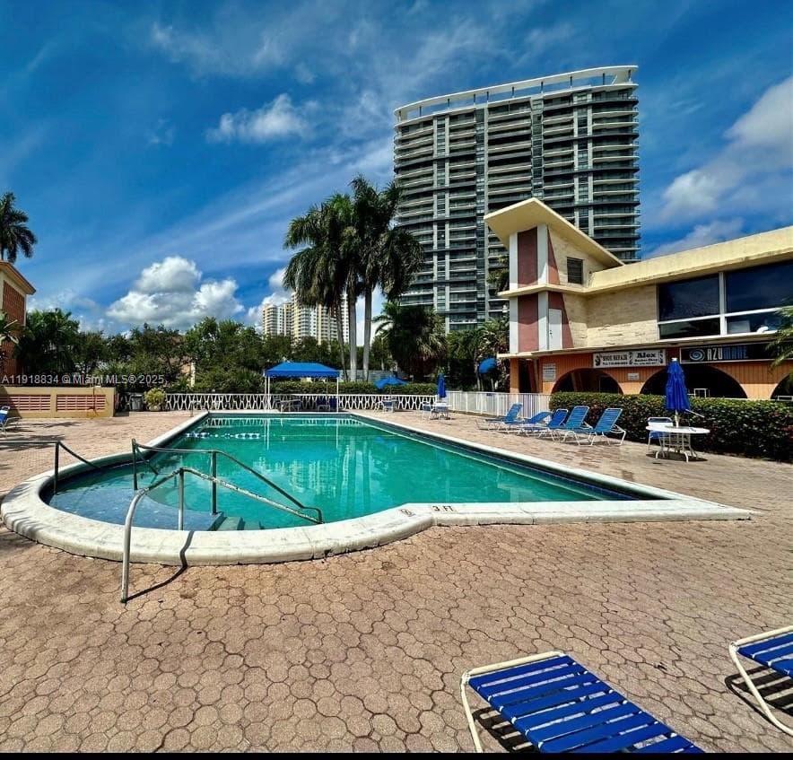 KNIGHTS INN CONDO/HOTEL · #2366 in Hallandale Beach - Photo 8