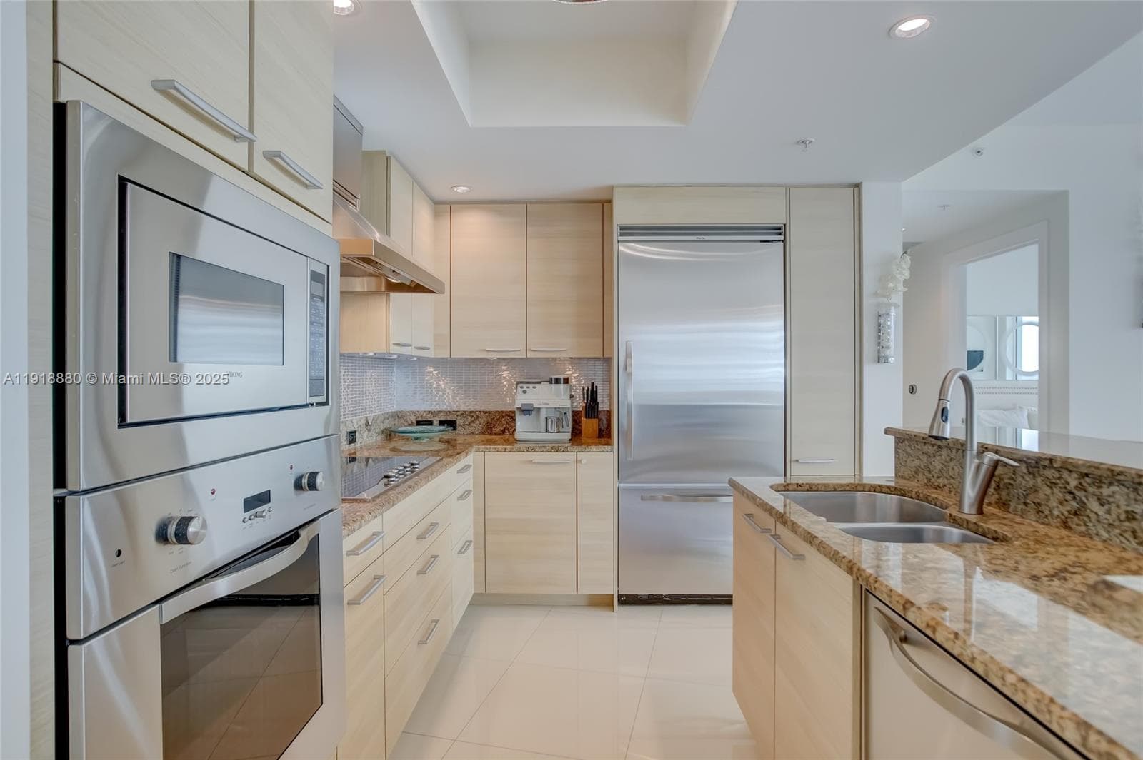 PLAZA AT OCEANSIDE (THE) · #1011 in Pompano Beach - Photo 11