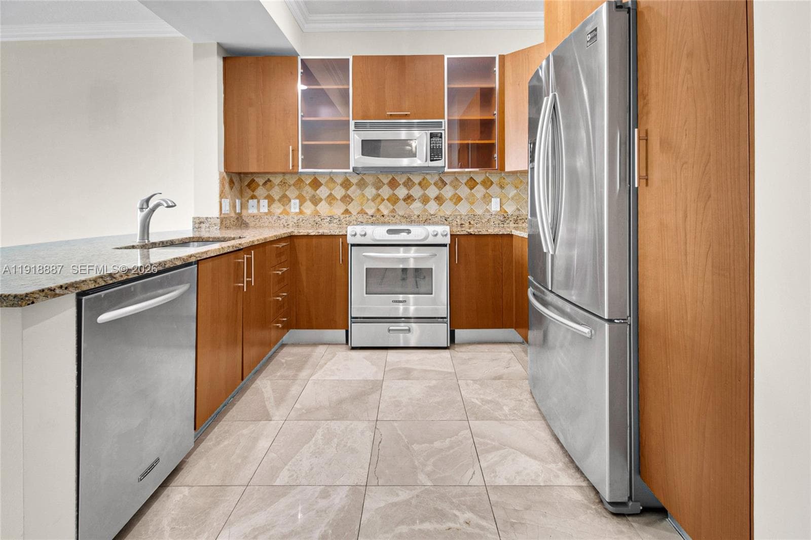Ocean Marine Yacht Club · #1410 in Hallandale Beach - Photo 2