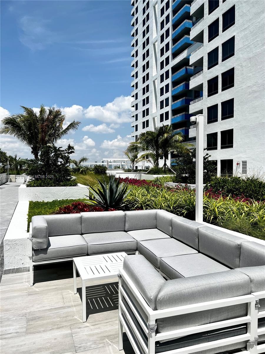 THE WAVERLY AT SOUTH BEAC · #2513 in Miami Beach - Photo 16