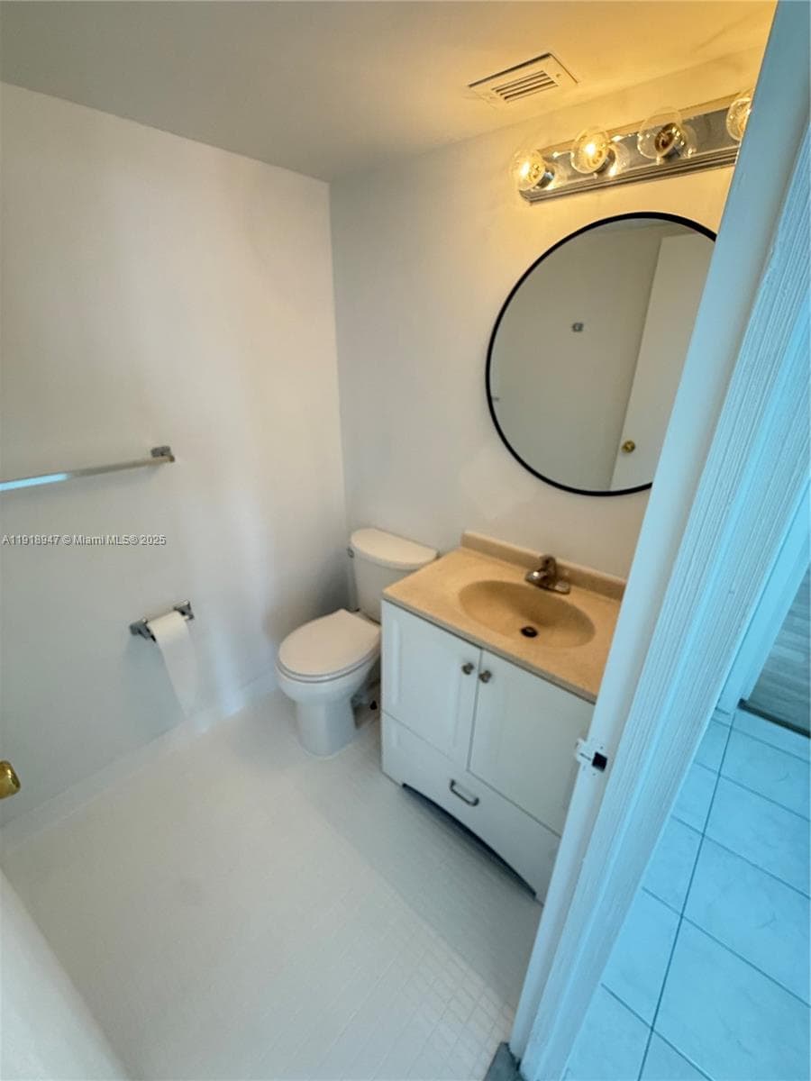Oceanview Park · #701 in Hallandale Beach - Photo 3