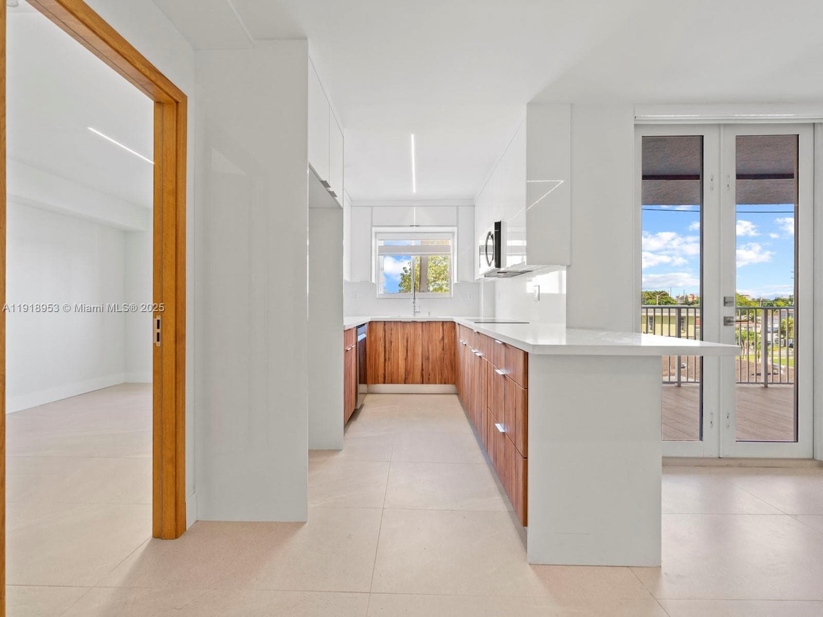 Vista Lake · #206 in Miami - Photo 1
