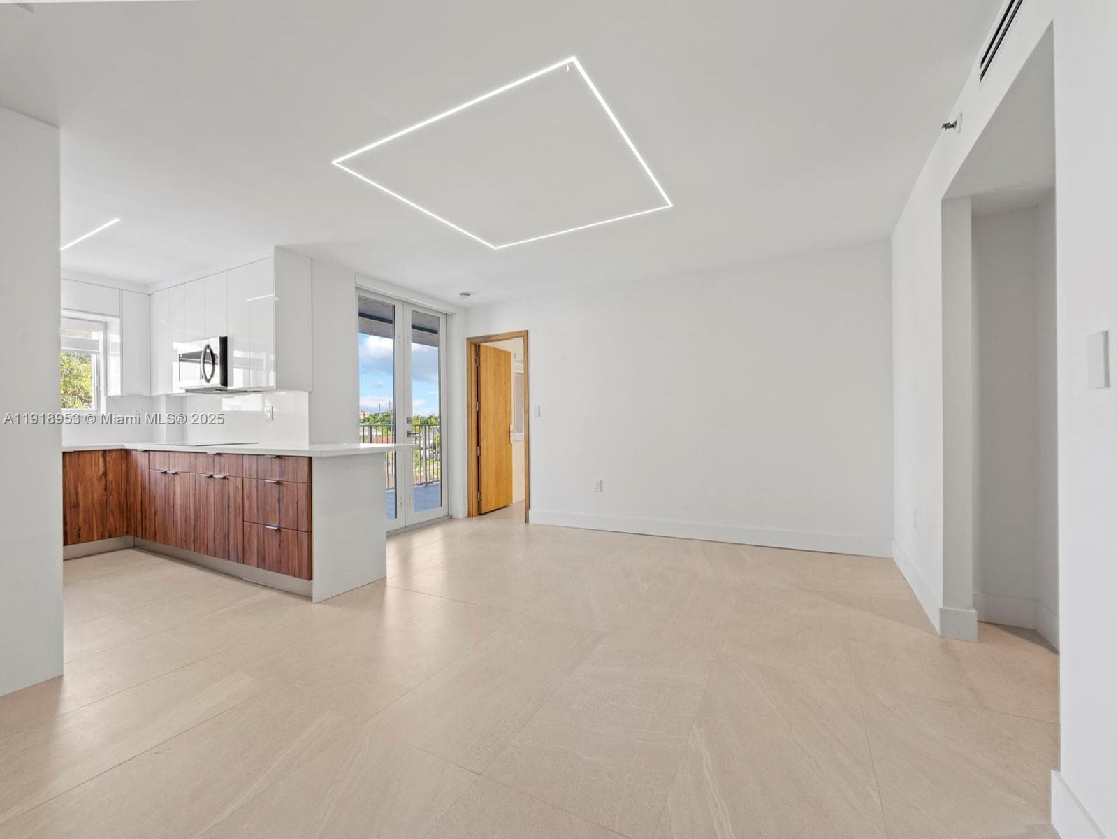 Vista Lake · #206 in Miami - Photo 8