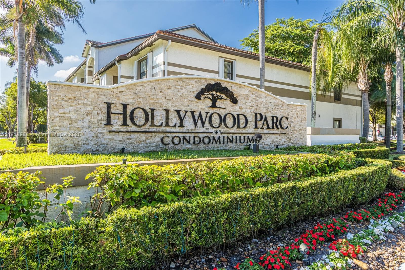 HOLLYWOOD PARC CONDOMINIU · #13-5 in Hollywood - Photo 1