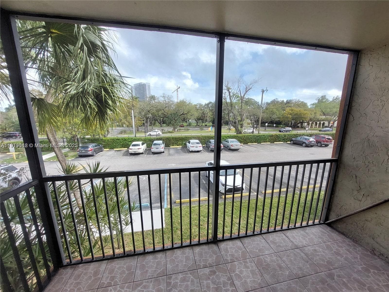 WOODSIDE APTS CONDO · #A216 in North Miami Beach - Photo 2