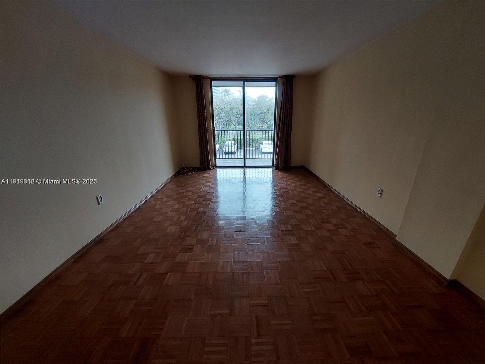 WOODSIDE APTS CONDO · #A216 in North Miami Beach - Photo 13