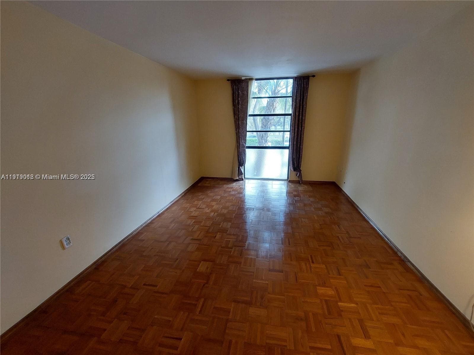 WOODSIDE APTS CONDO · #A216 in North Miami Beach - Photo 10