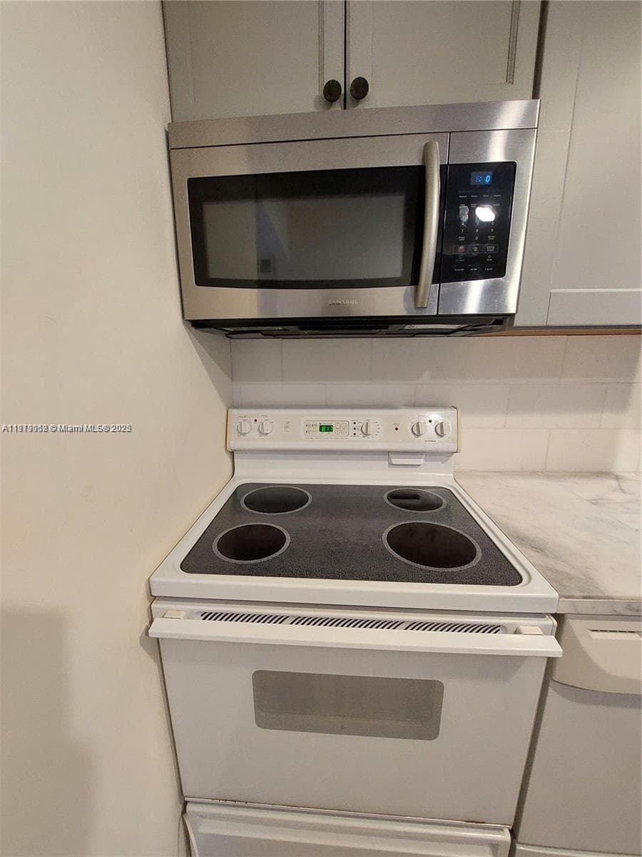 WOODSIDE APTS CONDO · #A216 in North Miami Beach - Photo 4