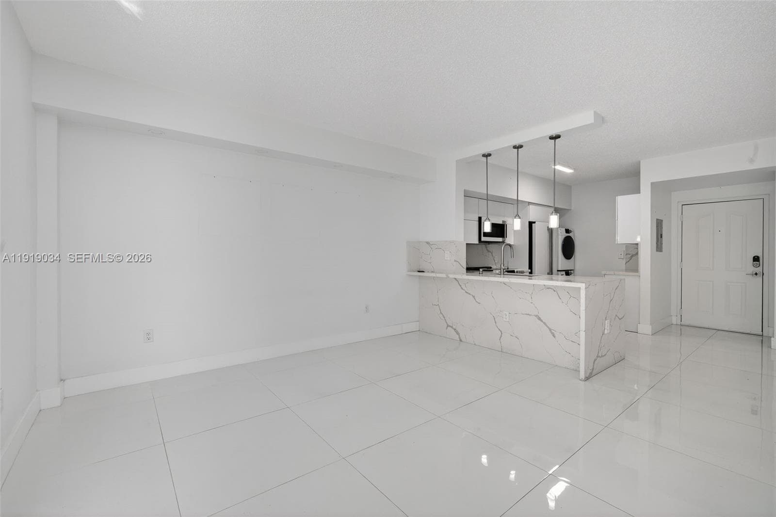 BLUE LAGOON CONDO · #610 in Miami - Photo 12