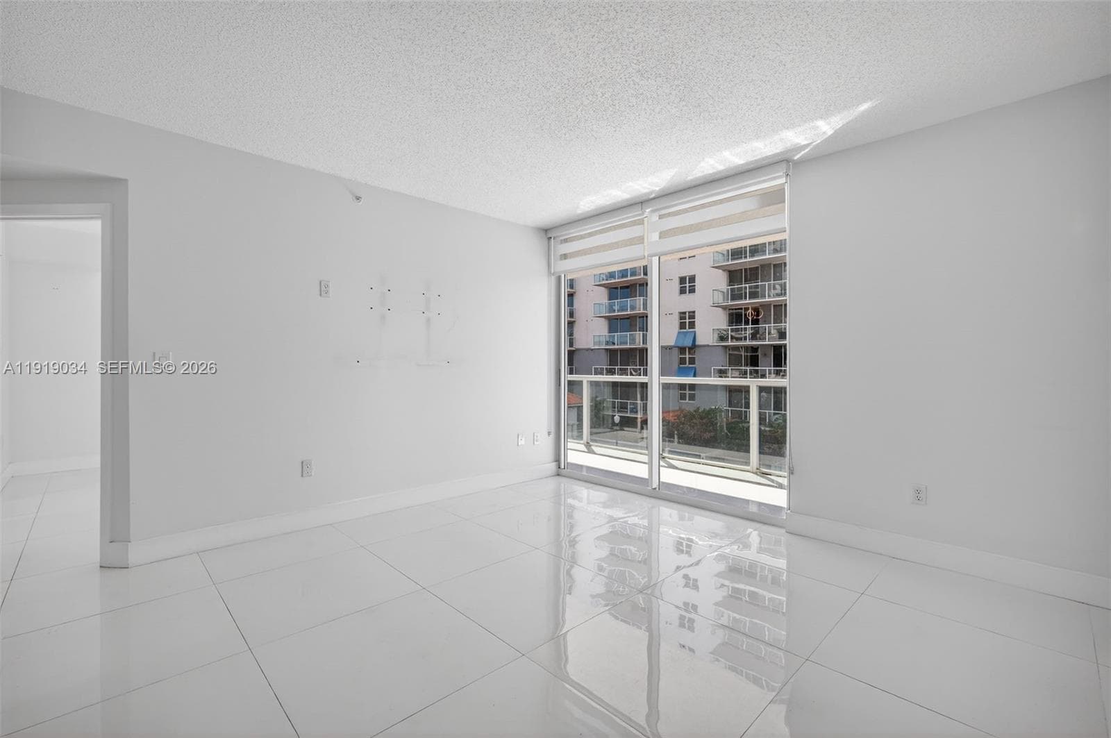 BLUE LAGOON CONDO · #610 in Miami - Photo 10