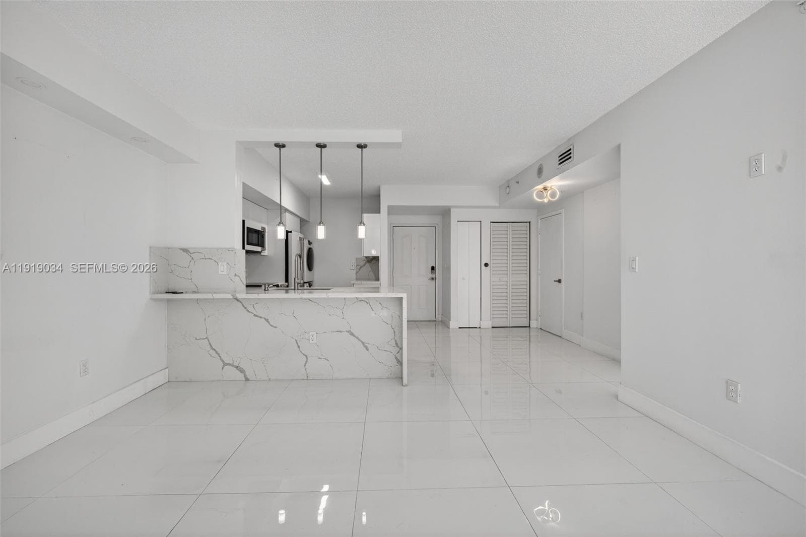 BLUE LAGOON CONDO · #610 in Miami - Photo 14