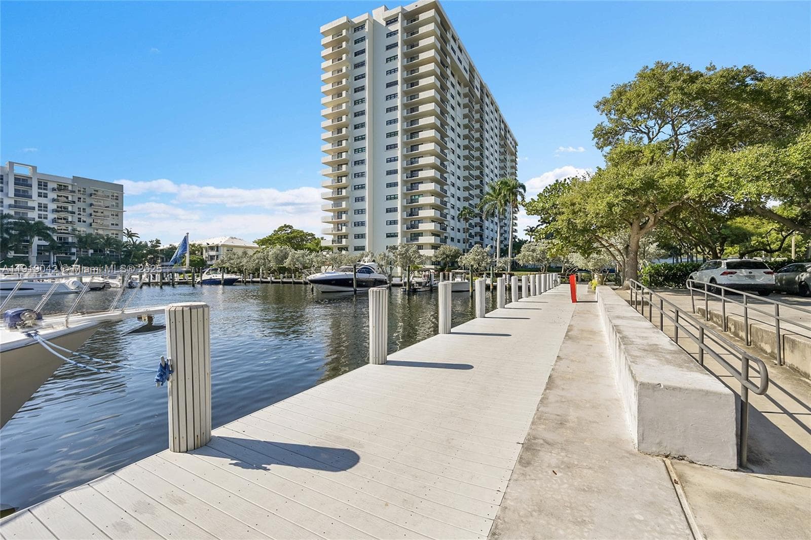 TOWER PORTSMOUTH AT PORT · #1009 in Fort Lauderdale - Photo 3