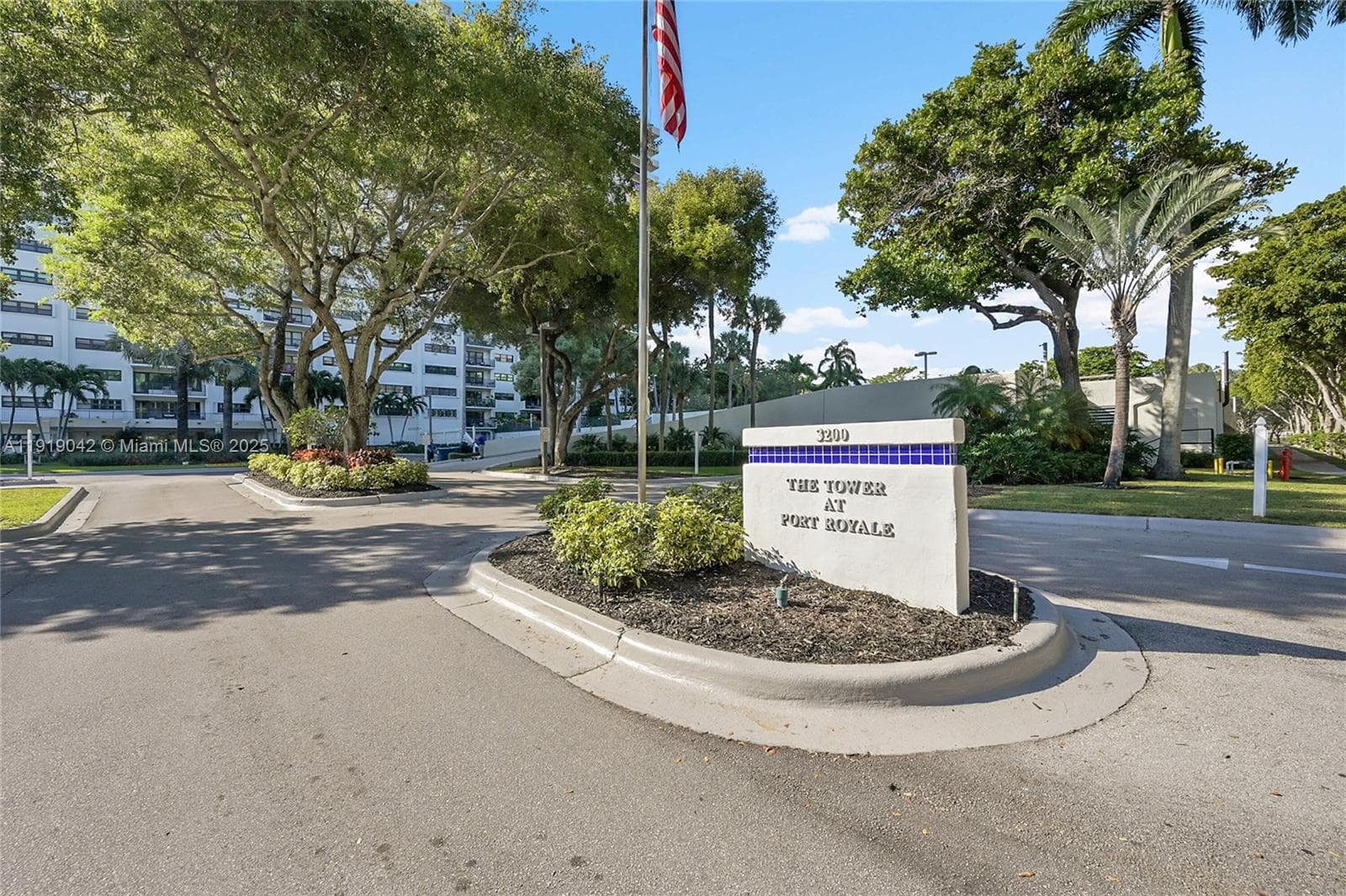 TOWER PORTSMOUTH AT PORT · #1009 in Fort Lauderdale - Photo 1