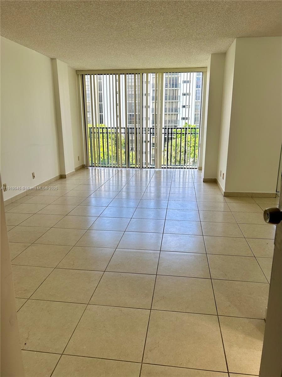 PLAZA OF AMERICAS CONDO P · #509 in Sunny Isles Beach - Photo 22