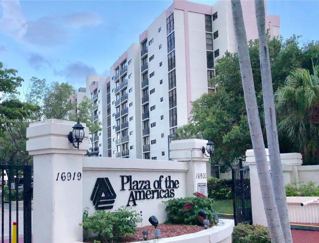 PLAZA OF AMERICAS CONDO P · #509 in Sunny Isles Beach - Photo 5