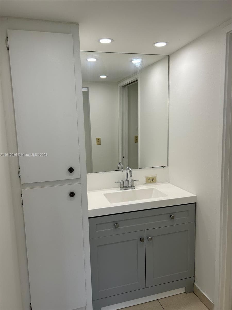 PLAZA OF AMERICAS CONDO P · #509 in Sunny Isles Beach - Photo 30