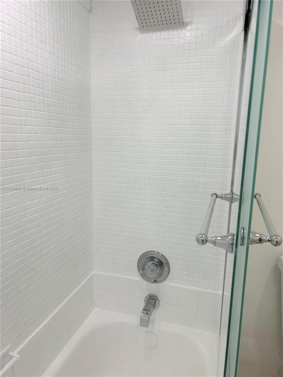 PLAZA OF AMERICAS CONDO P · #509 in Sunny Isles Beach - Photo 19