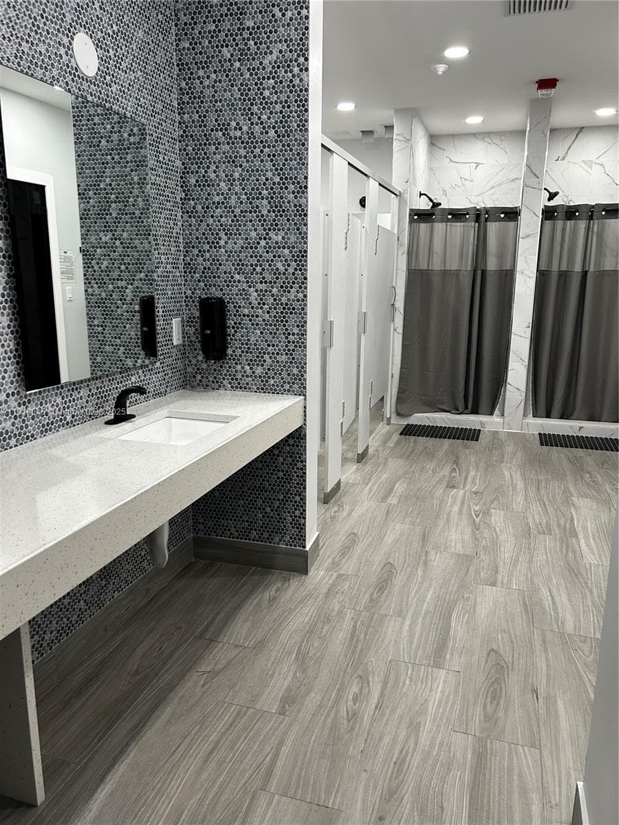 PLAZA OF AMERICAS CONDO P · #509 in Sunny Isles Beach - Photo 39