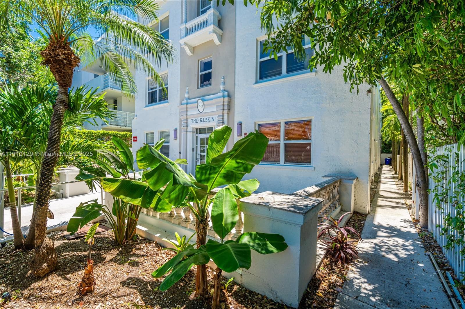 THE RUSKIN CONDO · #306 in Miami Beach - Photo 5