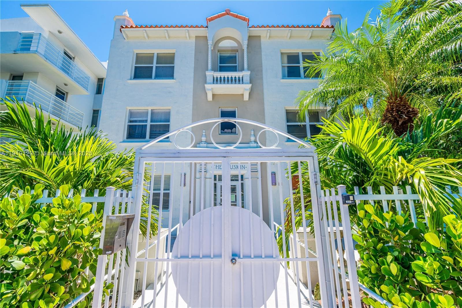 THE RUSKIN CONDO · #306 in Miami Beach - Photo 4