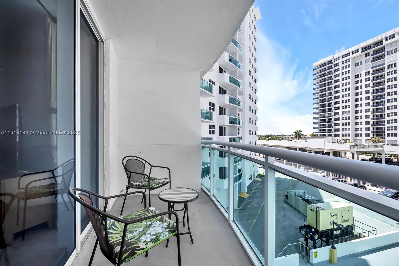 RESIDENCES ON HOLLYWOOD B · #403 in Hollywood - Photo 17