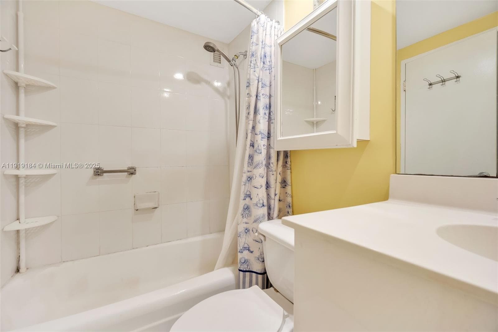 RESIDENCES ON HOLLYWOOD B · #403 in Hollywood - Photo 12