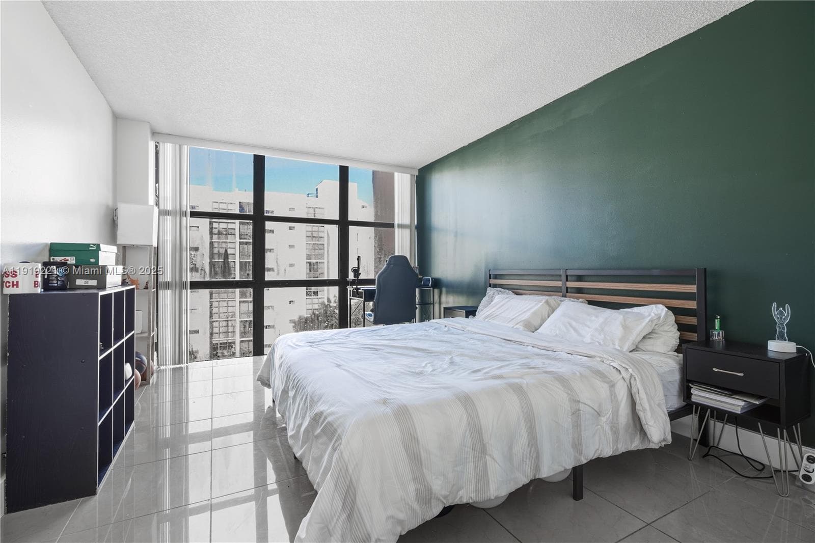 PLAZA OF AMERICAS CONDO P · #707 in Sunny Isles Beach - Photo 2