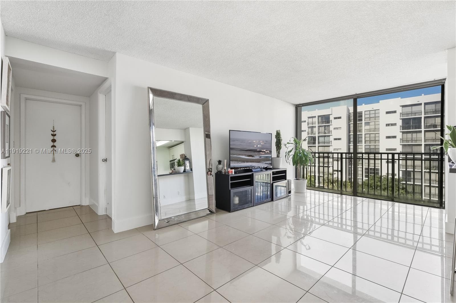 PLAZA OF AMERICAS CONDO P · #707 in Sunny Isles Beach - Photo 7