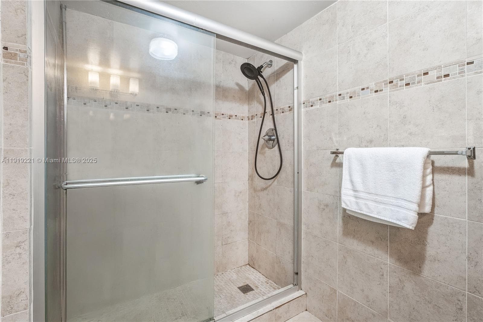 PLAZA OF AMERICAS CONDO P · #707 in Sunny Isles Beach - Photo 14
