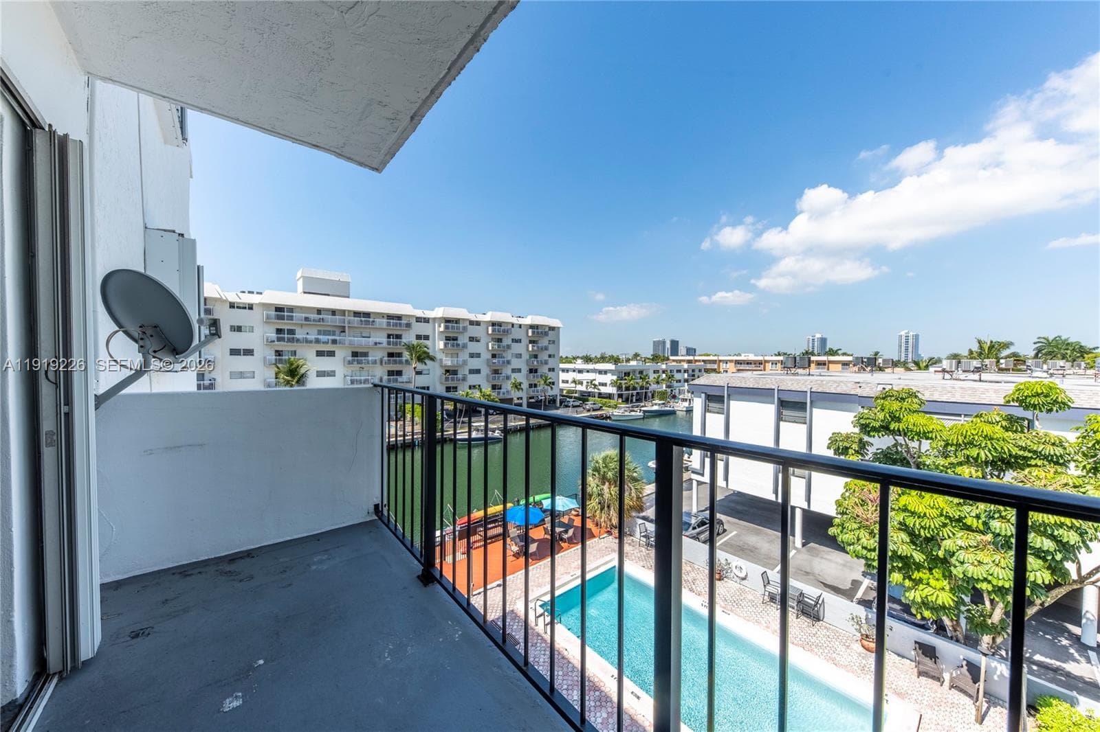 DOLPHIN CONDO · #405 in North Miami Beach - Photo 27