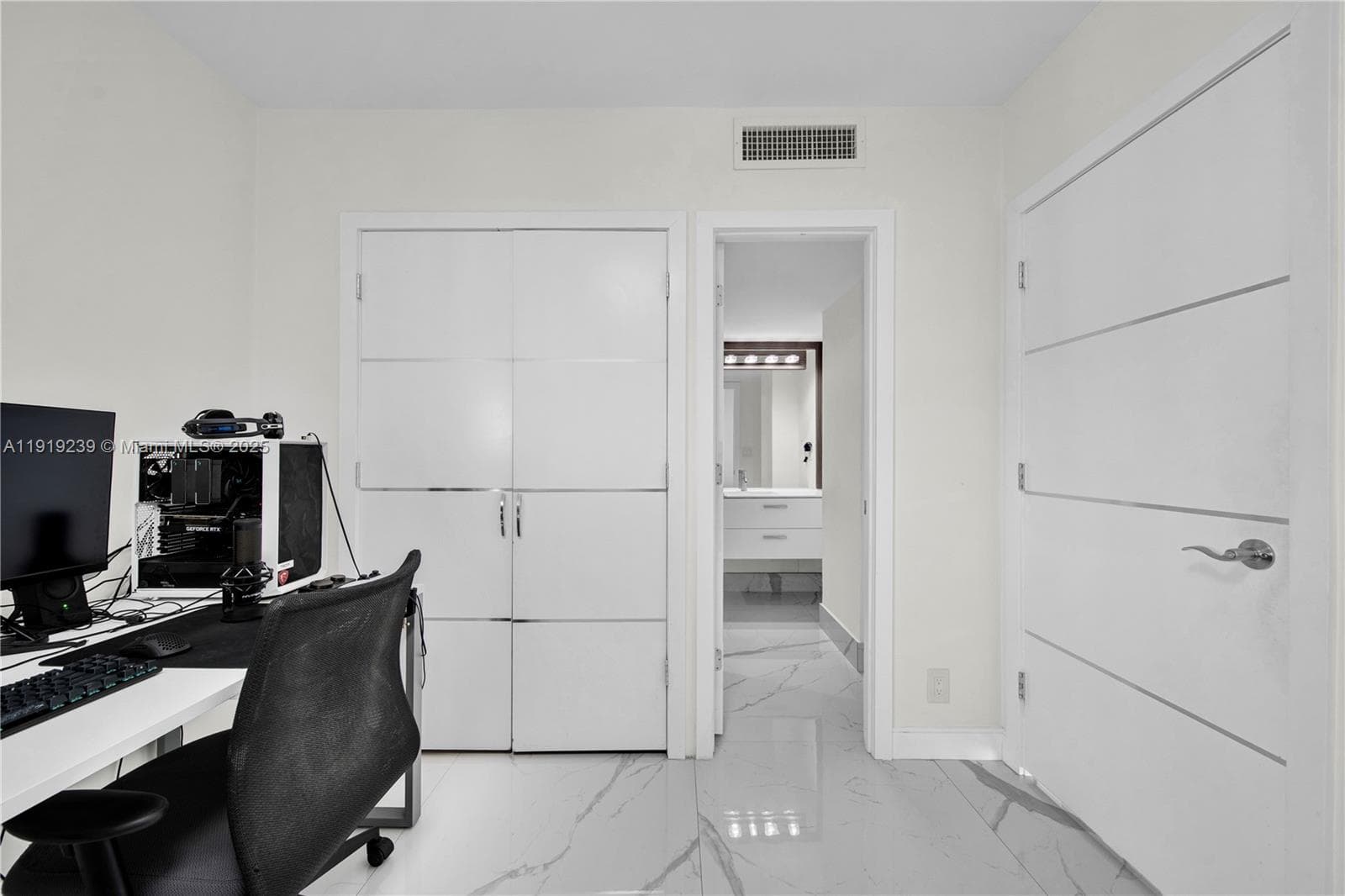 Coronado-Building #1 · #2602 in Aventura - Photo 27