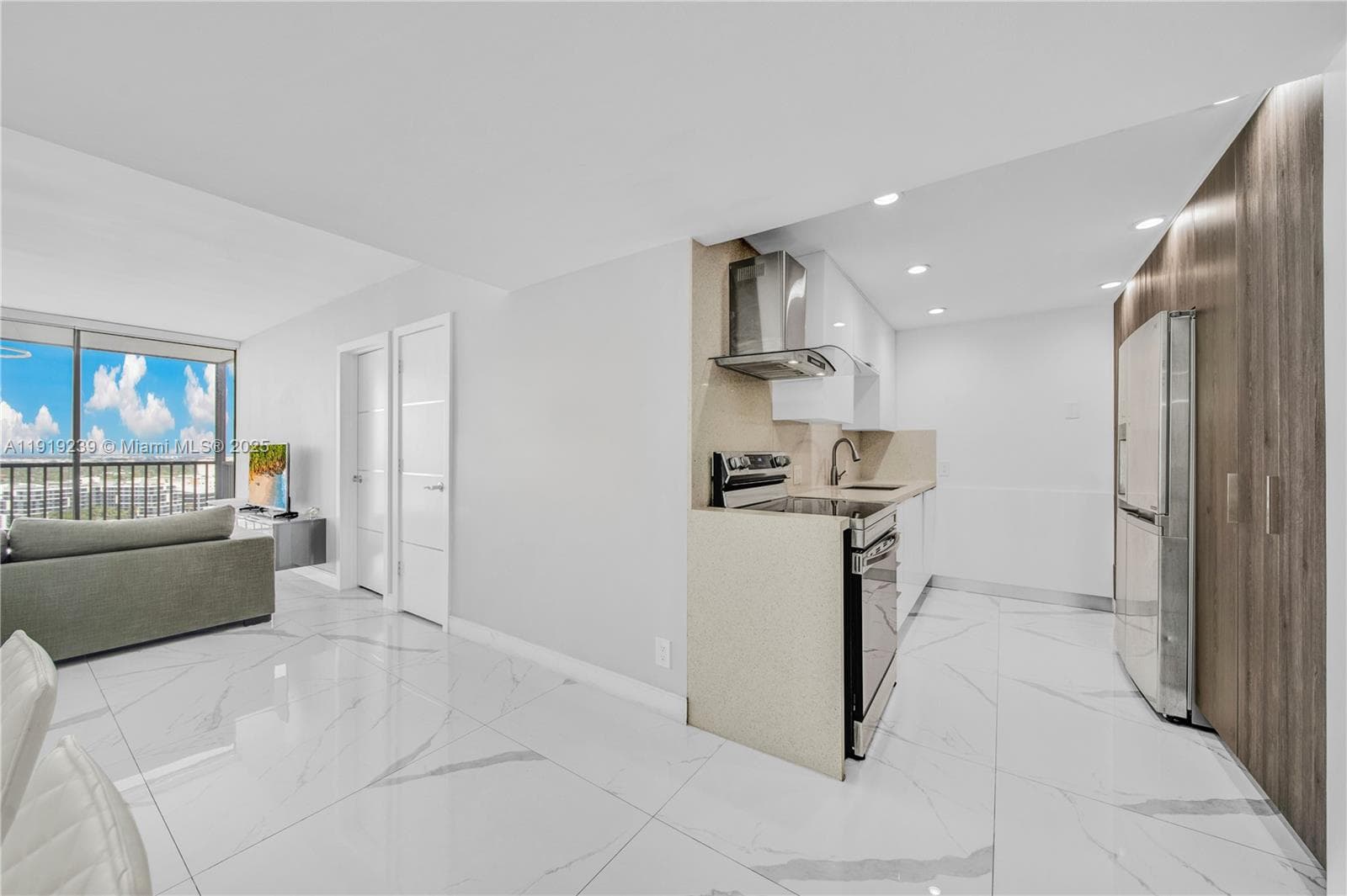 Coronado-Building #1 · #2602 in Aventura - Photo 7