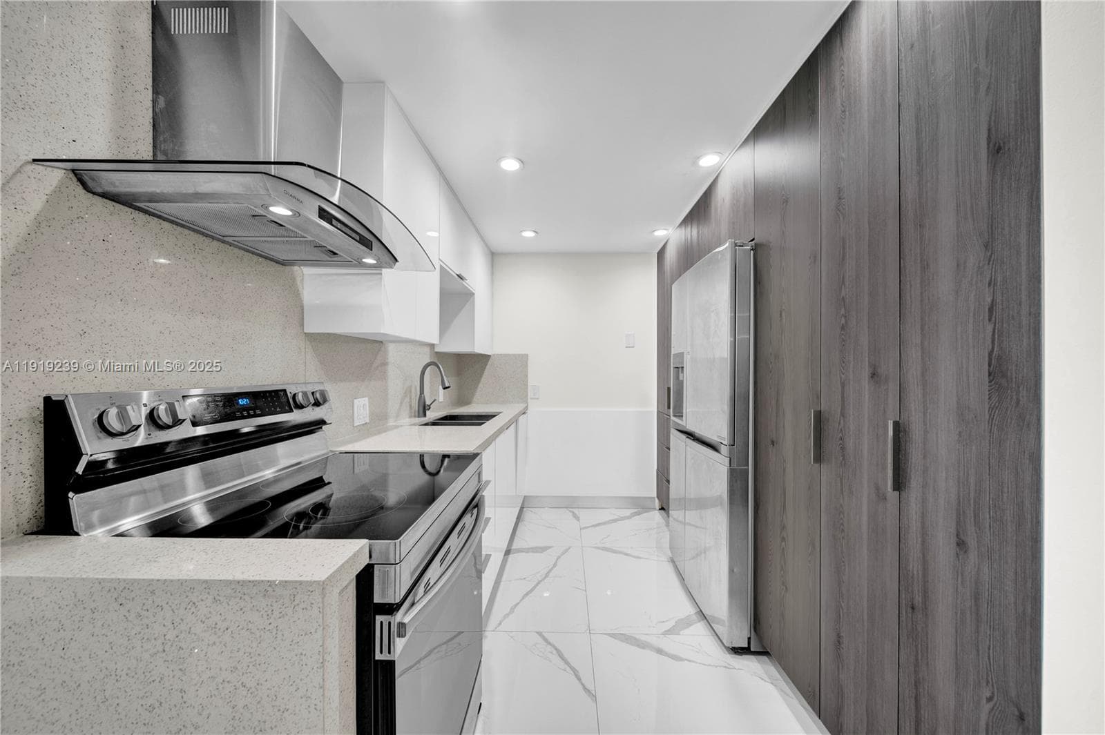 Coronado-Building #1 · #2602 in Aventura - Photo 9
