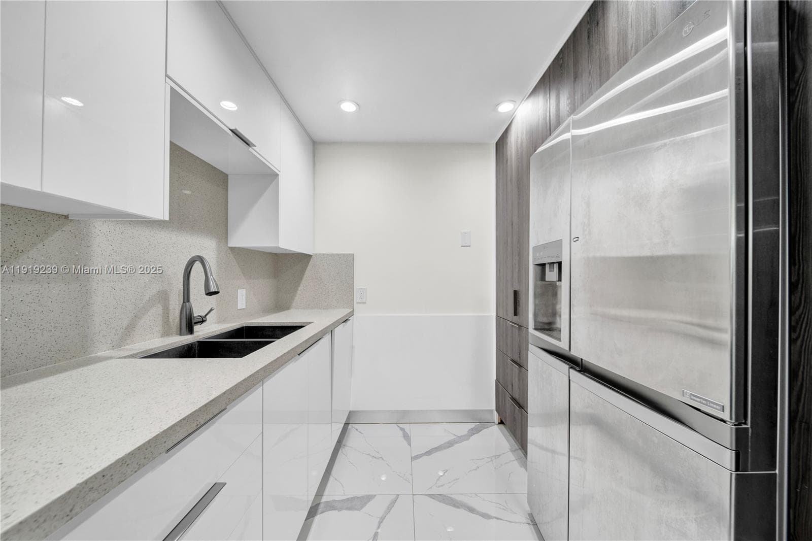Coronado-Building #1 · #2602 in Aventura - Photo 11