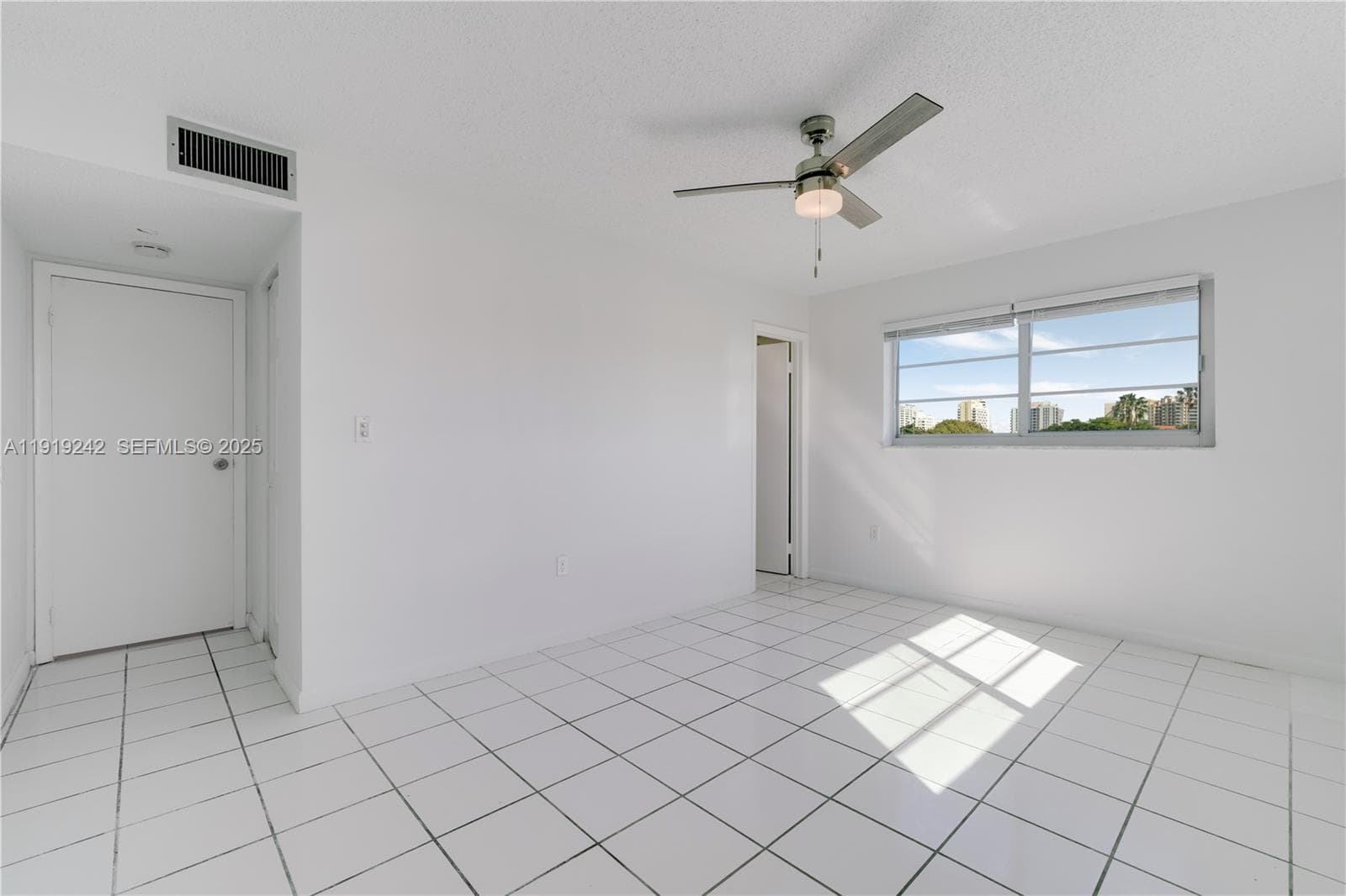PARADISE PLAZA CONDO · #404 in Miami Beach - Photo 16