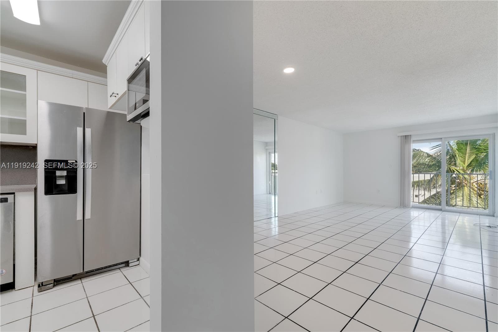 PARADISE PLAZA CONDO · #404 in Miami Beach - Photo 11