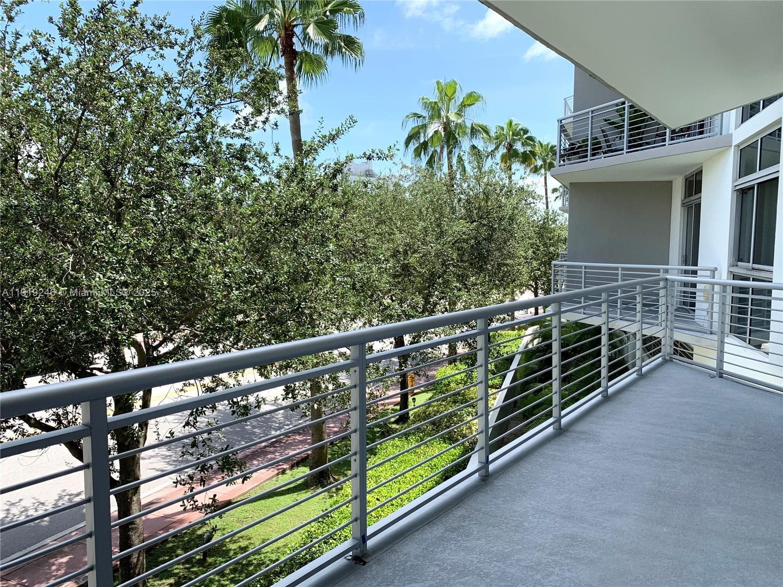 THE MERIDIAN CONDO · #330 in Miami Beach - Photo 5