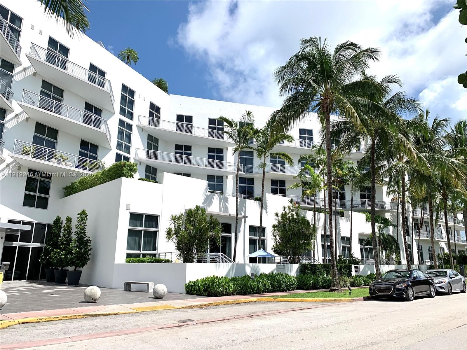 THE MERIDIAN CONDO · #330 in Miami Beach - Photo 18