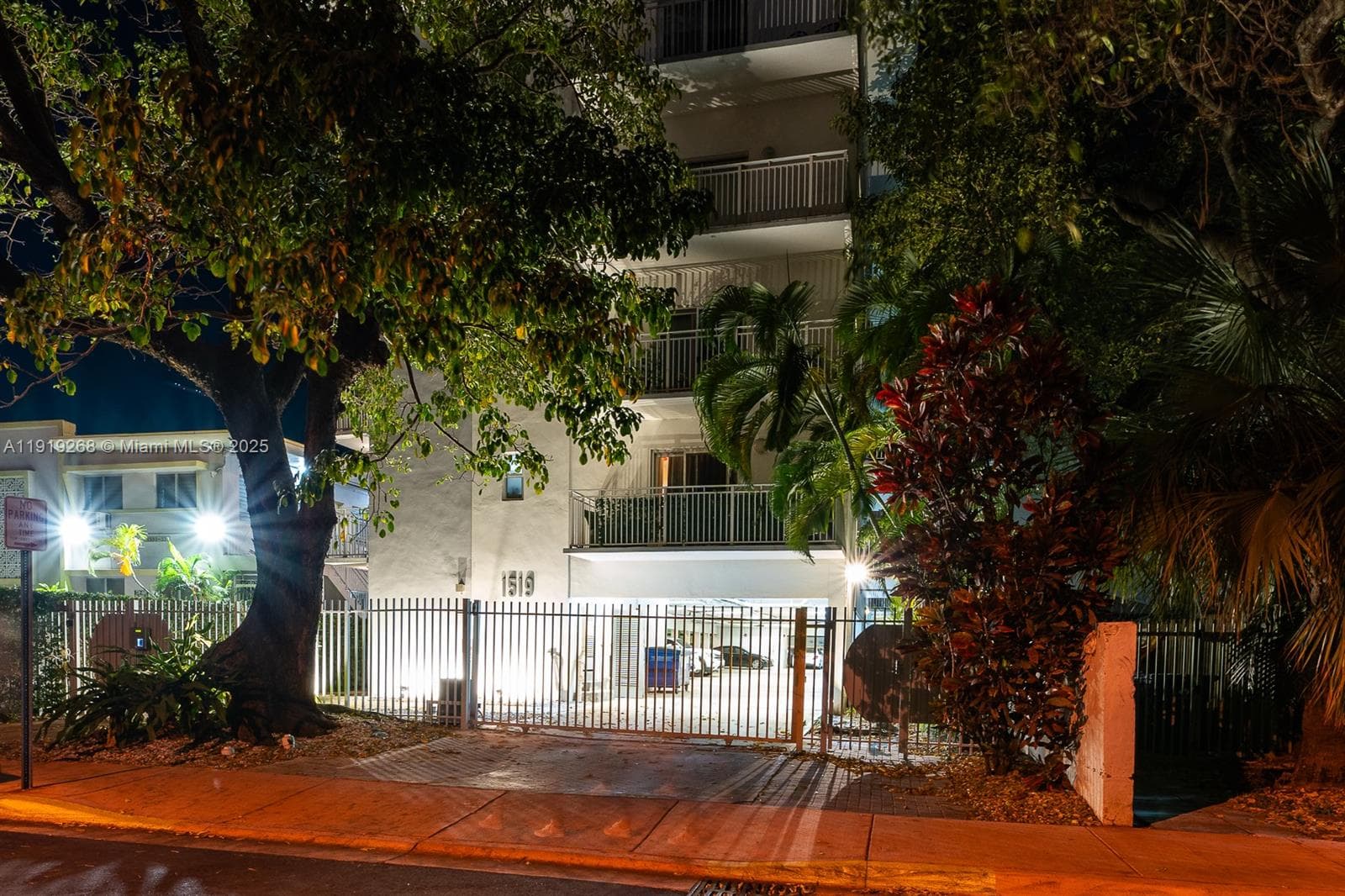 Drexel Condominum · #203 in Miami Beach - Photo 18