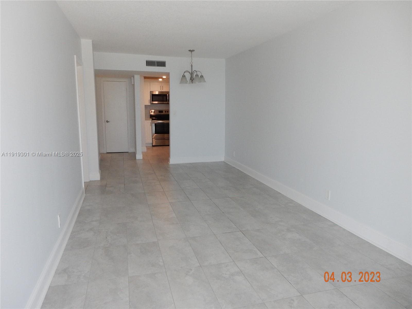 EDGEWATER BEACH TOWERS CO · #303 in Hollywood - Photo 17
