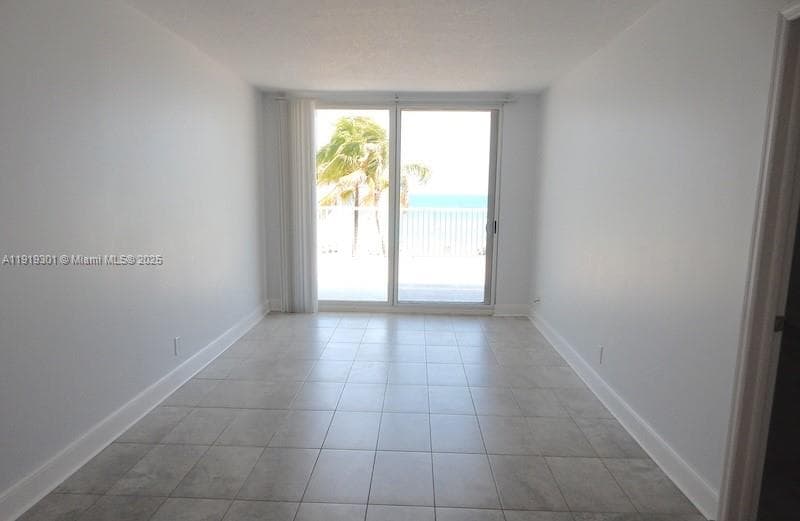 EDGEWATER BEACH TOWERS CO · #303 in Hollywood - Photo 3