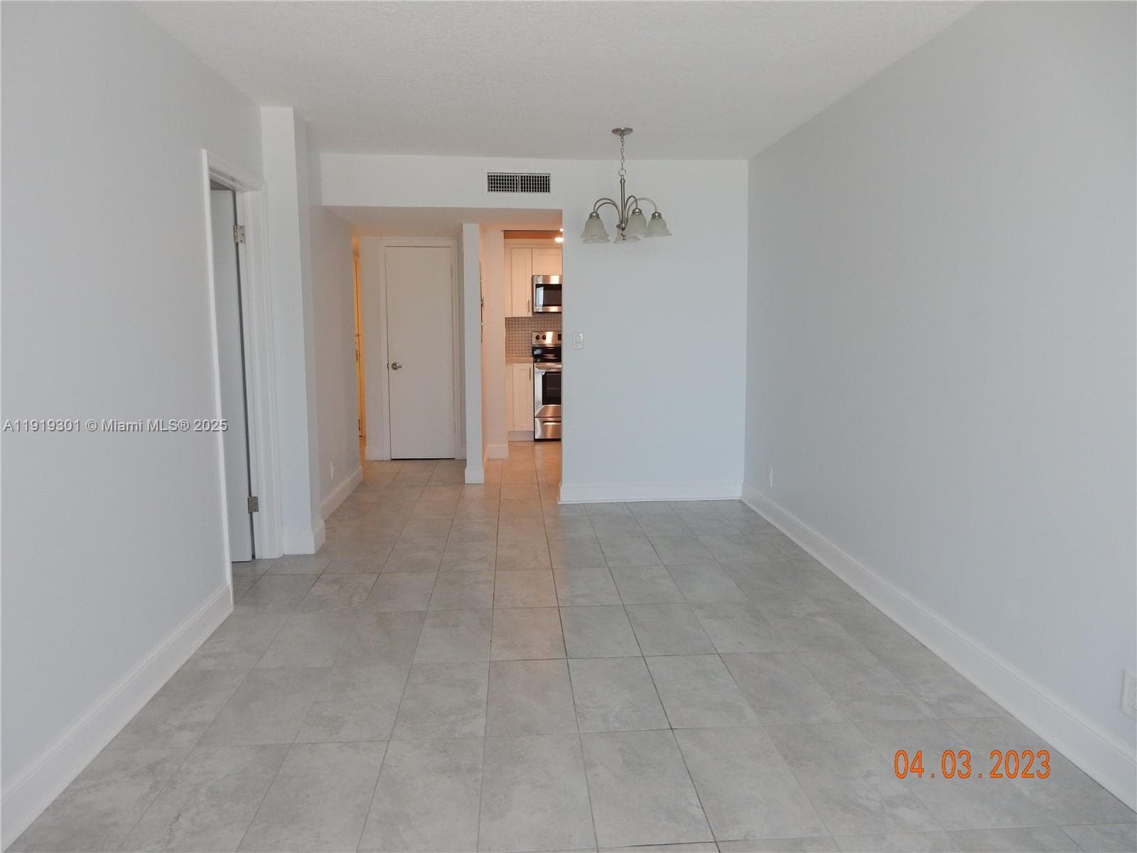 EDGEWATER BEACH TOWERS CO · #303 in Hollywood - Photo 14
