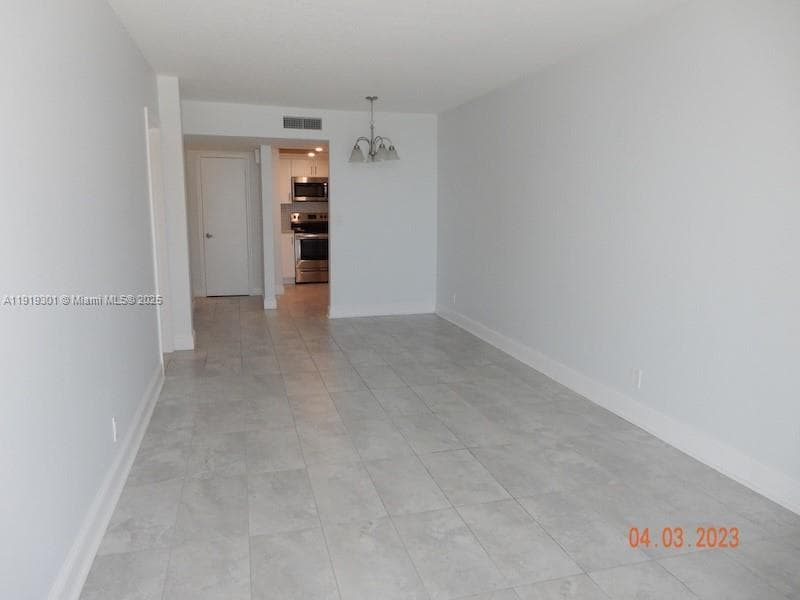 EDGEWATER BEACH TOWERS CO · #303 in Hollywood - Photo 11