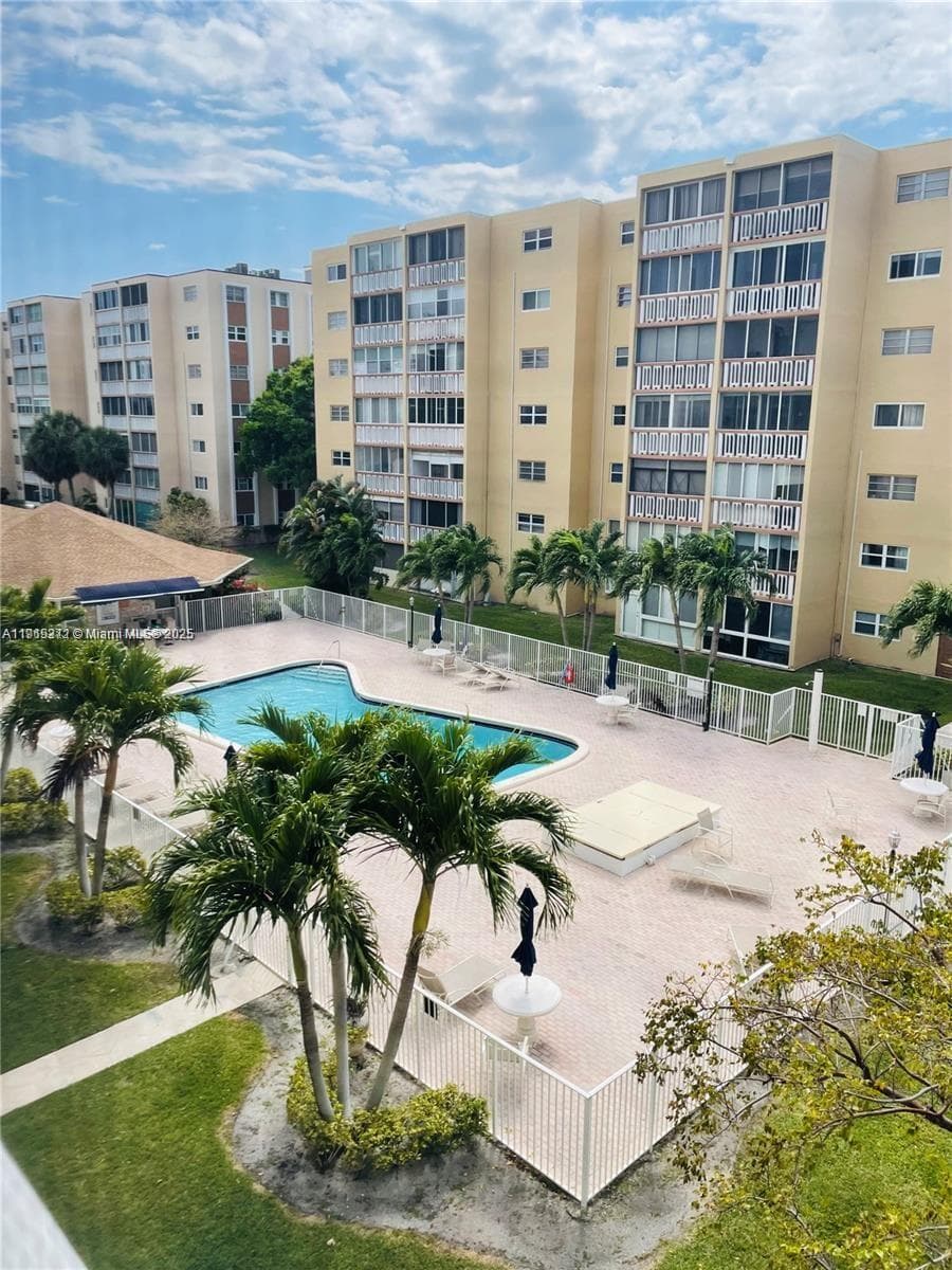 MEADOWBROOK TOWERS CONDO · #406 in Hallandale Beach - Photo 13